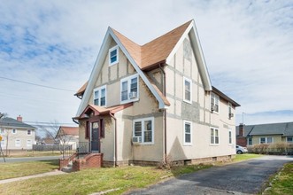 62 Vermont Ave in Hempstead, NY - Building Photo - Building Photo