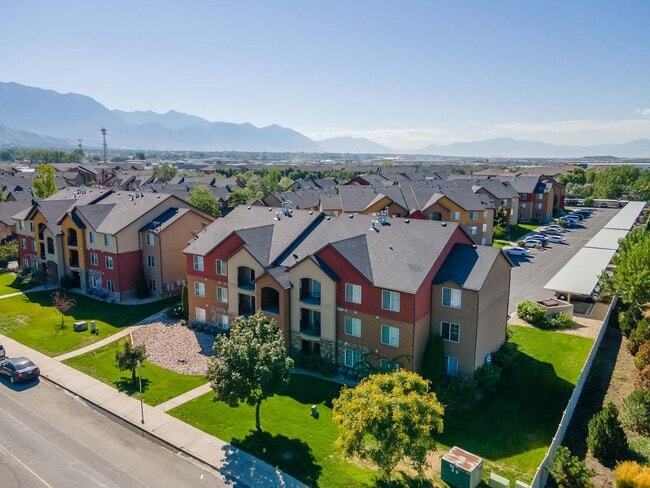 986 W 270 S in Pleasant Grove, UT - Building Photo - Building Photo