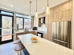 16 Mercer St in Jersey City, NJ - Building Photo - Building Photo