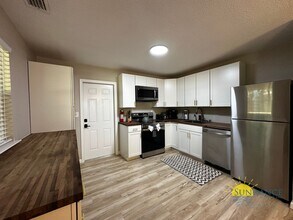 110 Hawkins Rd in Fort Walton Beach, FL - Building Photo - Building Photo