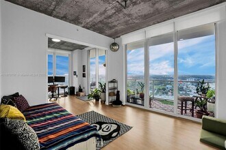 3470 E Coast Ave, Unit H2705 in Miami, FL - Building Photo - Building Photo