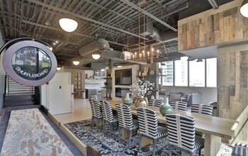 690 W Wayman St in Chicago, IL - Foto de edificio - Building Photo