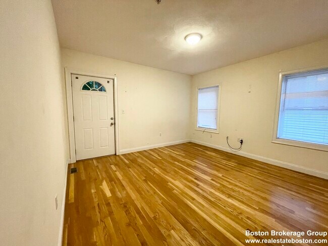 128 Hillside St, Unit 2