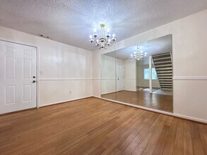 4058 Lake Ridge Cir in Virginia Beach, VA - Building Photo - Building Photo
