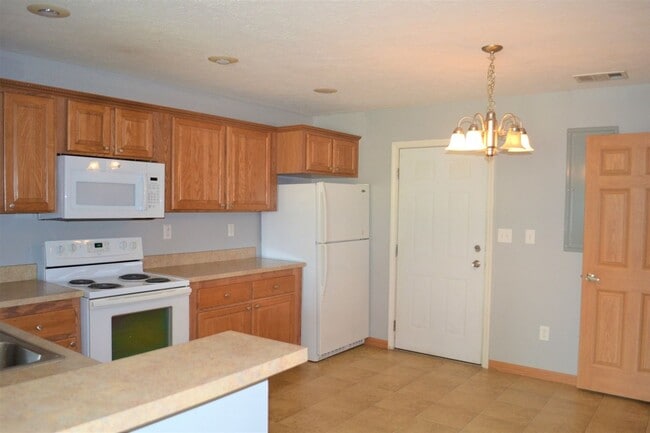 409A Oxford St in Martin, TN - Building Photo - Building Photo
