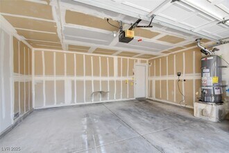 8216 Carmen Blvd in Las Vegas, NV - Building Photo - Building Photo