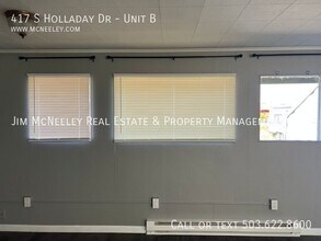 417 S Holladay Dr in Seaside, OR - Building Photo - Building Photo