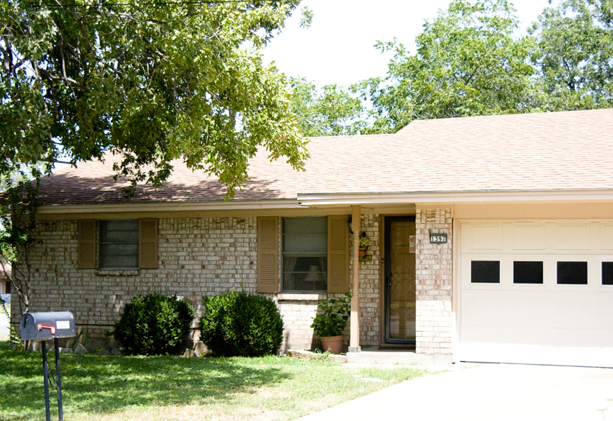 1397 N Lillian in Stephenville, TX - Foto de edificio