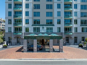 The Stratford in San Mateo, CA - Building Photo - Building Photo