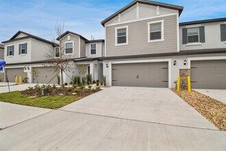 8221 Cor Pne Wy in New Port Richey, FL - Building Photo - Building Photo