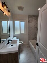 6121 Sylvia Ave in Los Angeles, CA - Building Photo - Building Photo