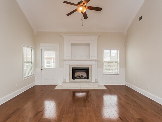 104 Society St in Mcdonough, GA - Foto de edificio - Building Photo