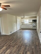 106 Southway Dr in San Antonio, TX - Building Photo - Building Photo