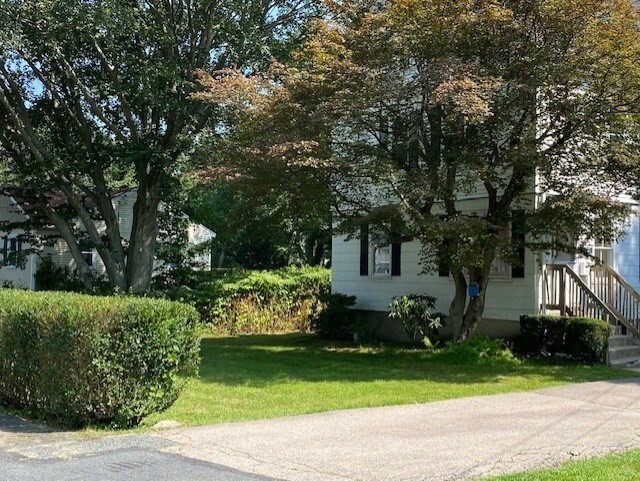 66 Spring Rd in Needham, MA - Foto de edificio