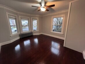 404 Blohm St, Unit 1 in West Haven, CT - Foto de edificio - Building Photo