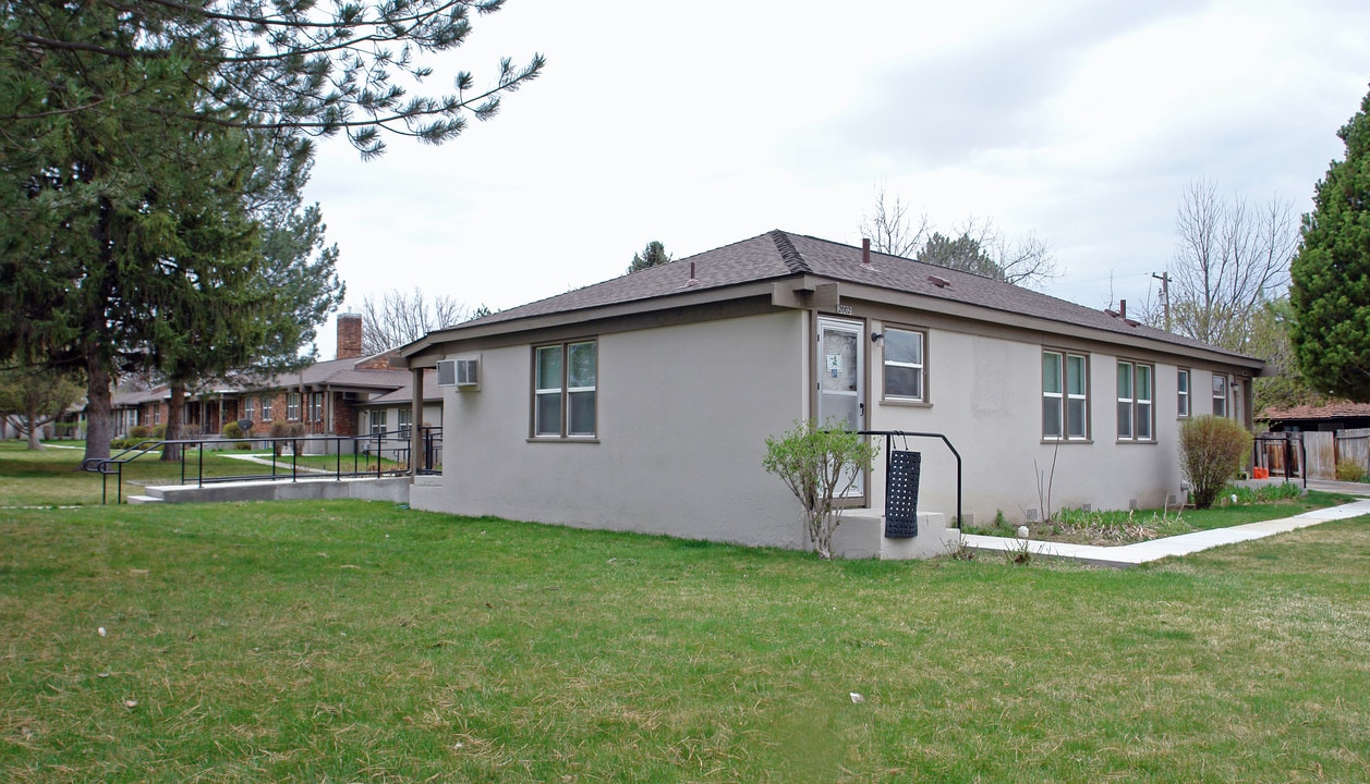 College Park Apartments in Caldwell, ID - Foto de edificio