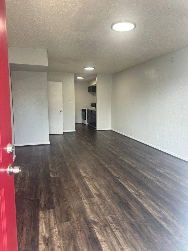 9100 Dodson St in Houston, TX - Foto de edificio - Building Photo