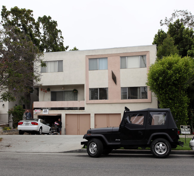 838 Lincoln Blvd in Santa Monica, CA - Foto de edificio - Building Photo