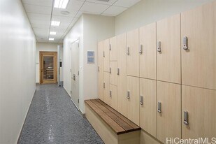 1108 Auahi St in Honolulu, HI - Building Photo