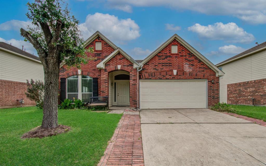 10914 Great Hawk Ln in Houston, TX - Building Photo