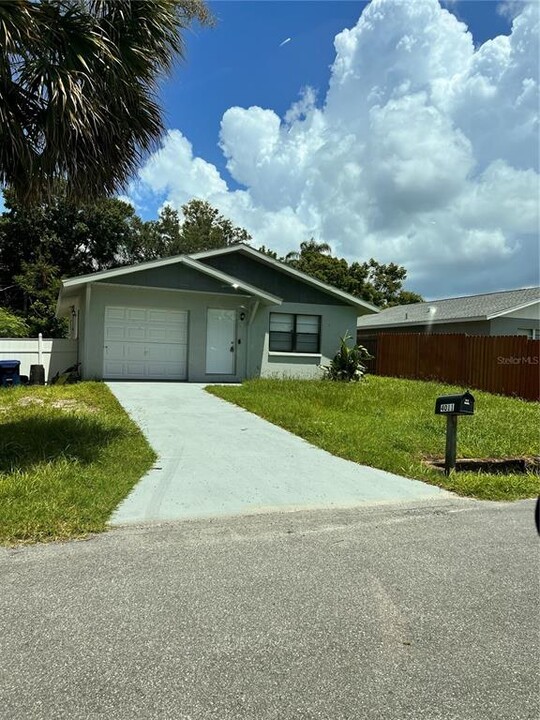 4011 Annie St in Sarasota, FL - Building Photo