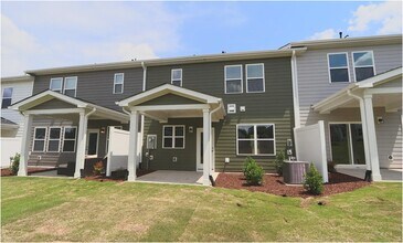 1218 Tredenham Wy in Durham, NC - Building Photo - Building Photo