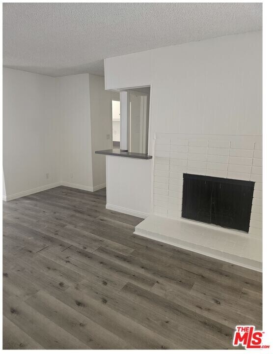 11924 Montana Ave in Los Angeles, CA - Building Photo
