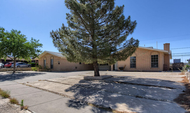 6905 Alto Rey Ave in El Paso, TX - Building Photo - Building Photo