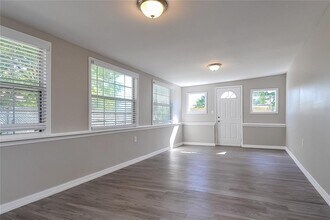 505 Florida Cir S in Apollo Beach, FL - Building Photo - Building Photo