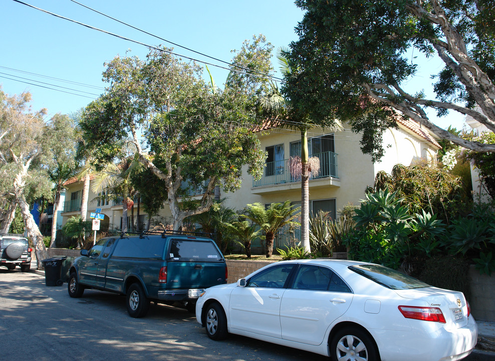 2647 6th St in Santa Monica, CA - Building Photo