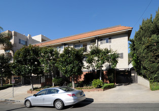 11525 Rochester Ave in Los Angeles, CA - Foto de edificio - Building Photo