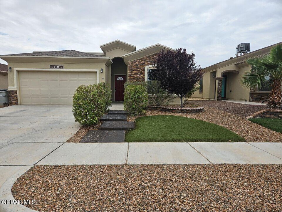 7116 Copper Town Dr in El Paso, TX - Building Photo
