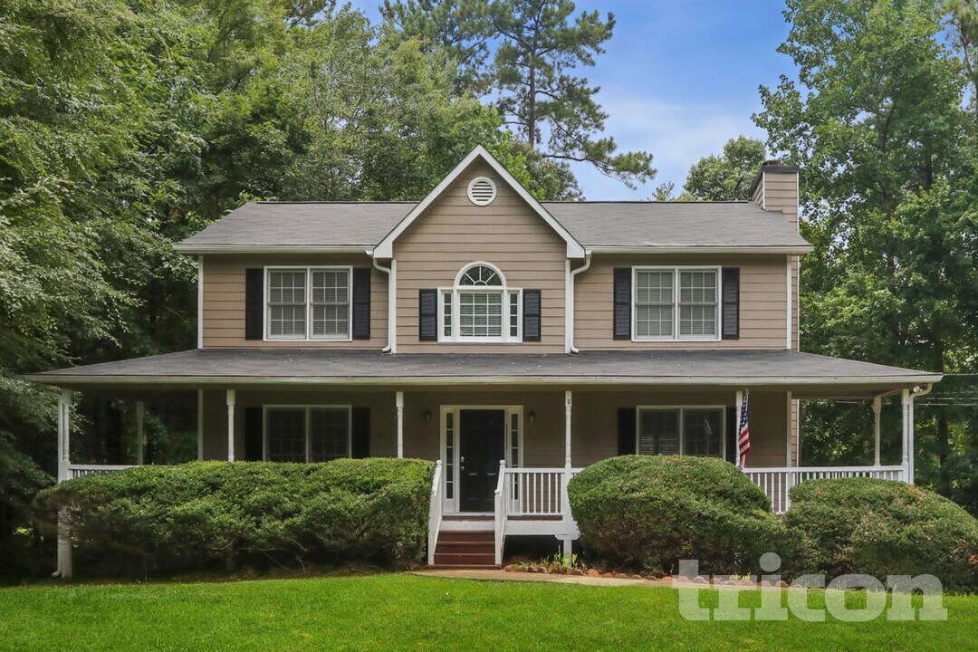 220 Stevenson Trail in Dallas, GA - Foto de edificio