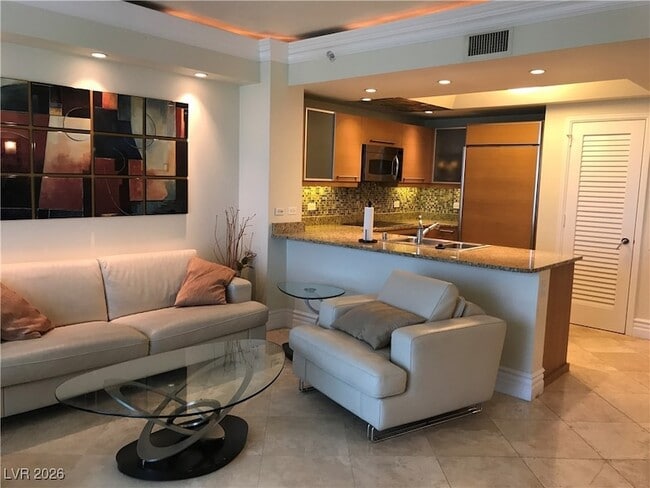 322 E Karen Ave, Unit 1705 in Las Vegas, NV - Foto de edificio - Building Photo