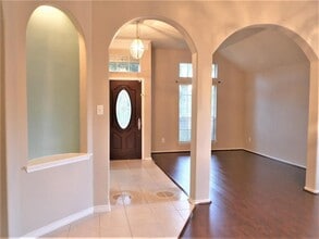 11523 Glen Lake Dr in Sugar Land, TX - Building Photo - Building Photo