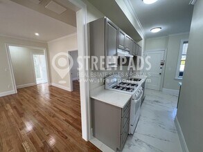 12 Alton Pl in Brookline, MA - Building Photo - Building Photo