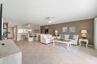 4580 Andover Way in Naples, FL - Building Photo - Building Photo