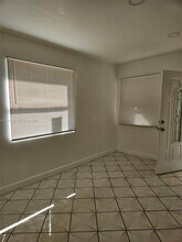 1031 Atlantic Ave in Opa Locka, FL - Building Photo - Building Photo