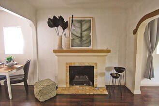 826 Michigan Ave in Santa Monica, CA - Building Photo - Building Photo