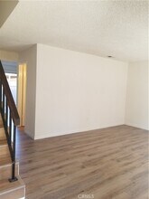 16932 Limelight Cir, Unit D in Huntington Beach, CA - Foto de edificio - Building Photo