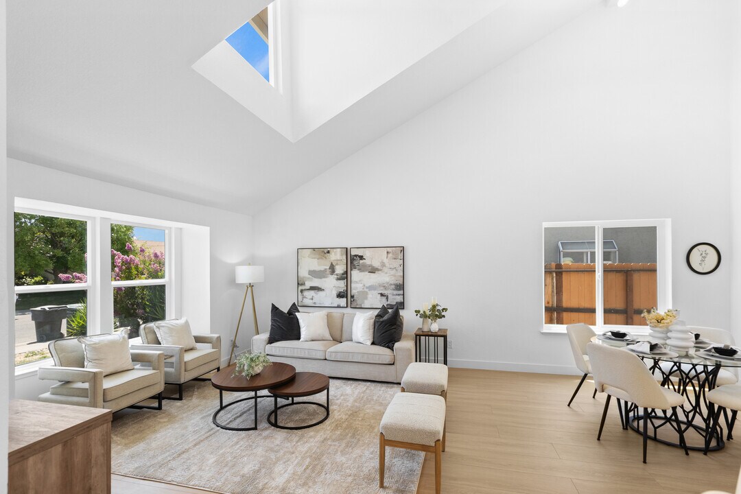 8647 Cord Way in Sacramento, CA - Building Photo