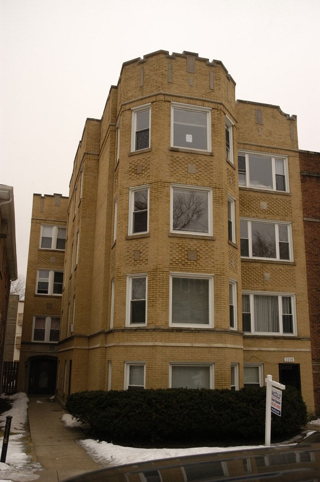 2219 W Thome Ave in Chicago, IL - Foto de edificio - Building Photo