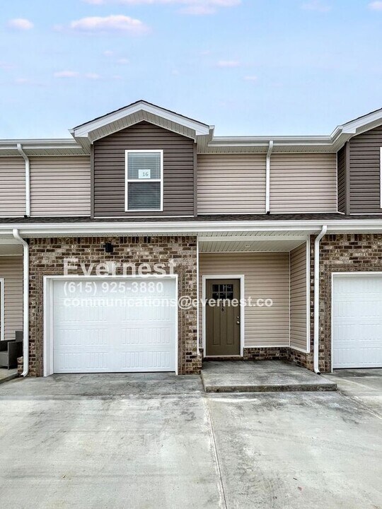 3385 Polly Dr in Clarksville, TN - Building Photo