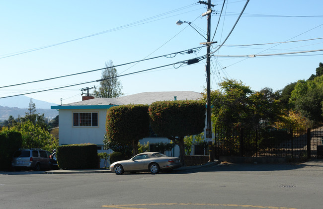 5735 McBryde Ave in San Pablo, CA - Building Photo - Building Photo