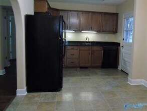 2016 Vanderbilt Dr SW in Huntsville, AL - Building Photo - Building Photo