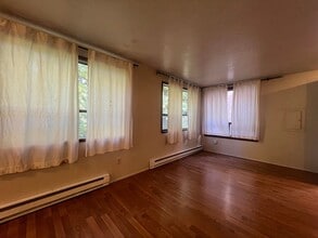 4900-4902 SW Slavin Rd in Portland, OR - Building Photo - Building Photo