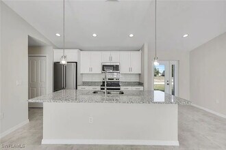 1024 NW 12th Ave in Cape Coral, FL - Building Photo - Building Photo