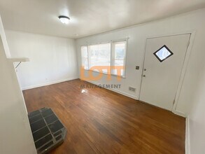 42 West Ave in Greenville, SC - Foto de edificio - Building Photo