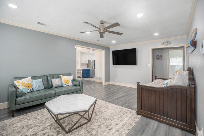 property at 5720 Fraser Ave