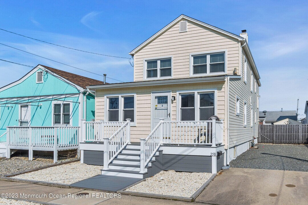 258 Kearney Ave Photo